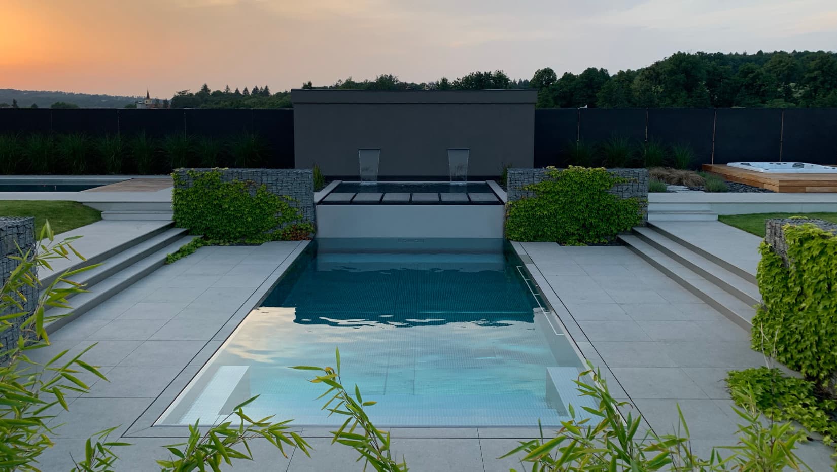 Luxury IMAGiNOX group showroom with stailness steel pool