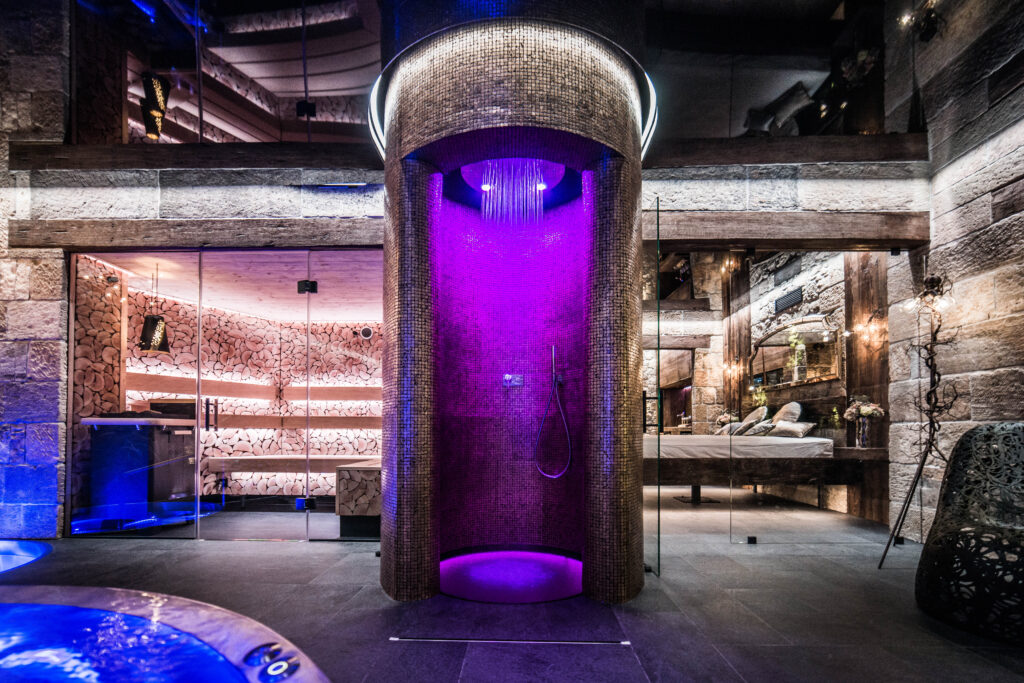 Cooling showers in modern spa hotel