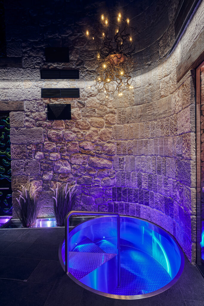 Modern round plunge pool IMAGINOX from stailness steel