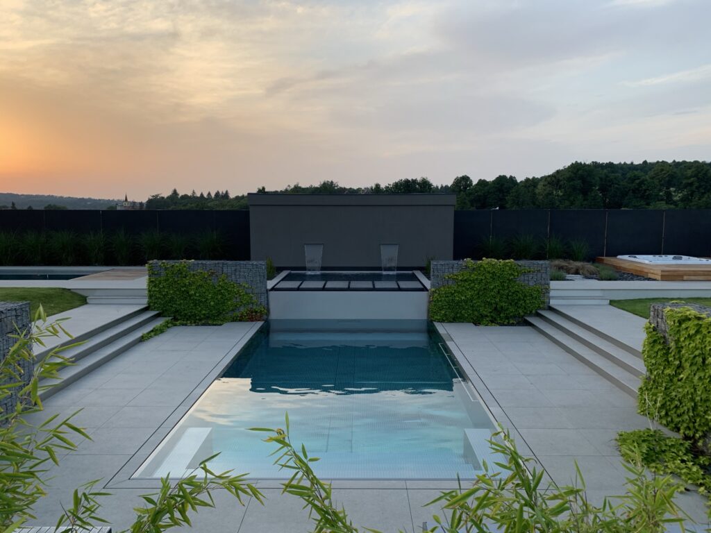 Two level stainless steel swimming pool by IMAGINOX