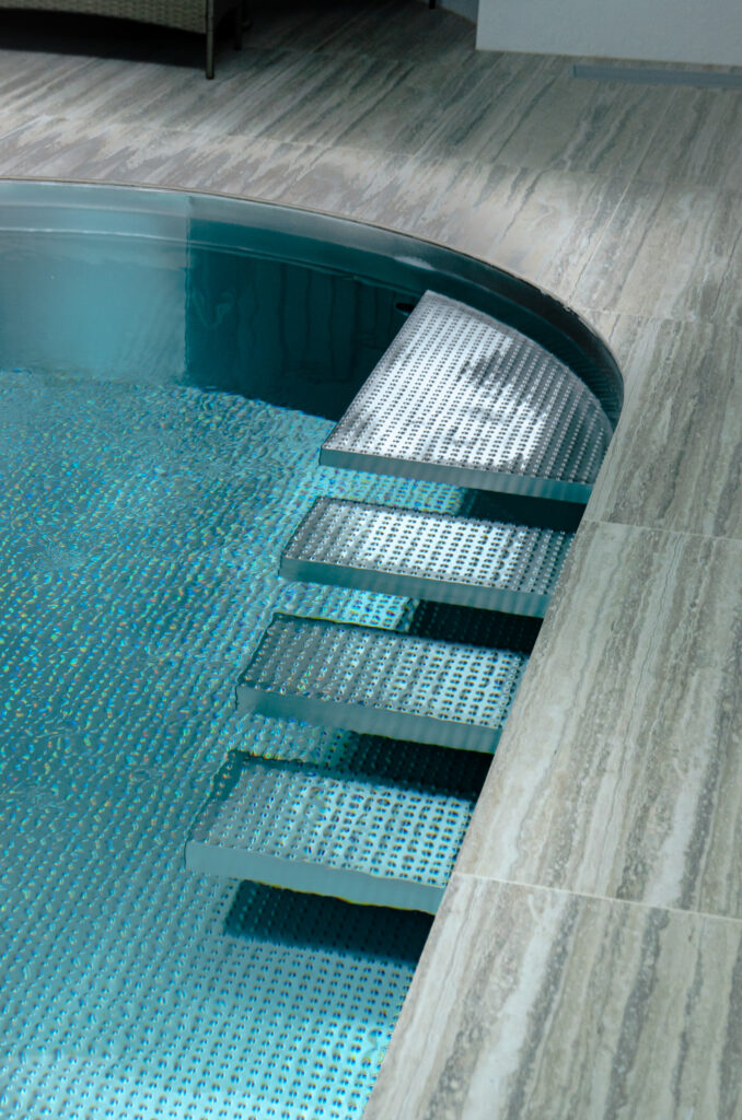 Bracketed stairs by IMAGINOX