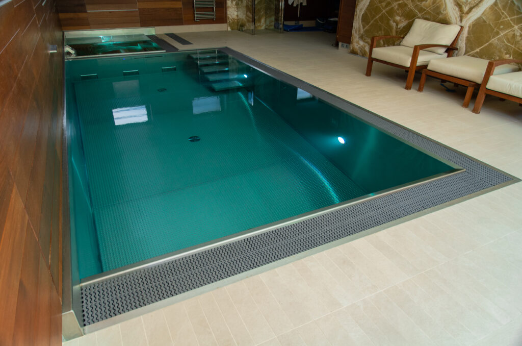 IMAGINOX deck level stainless steel pool