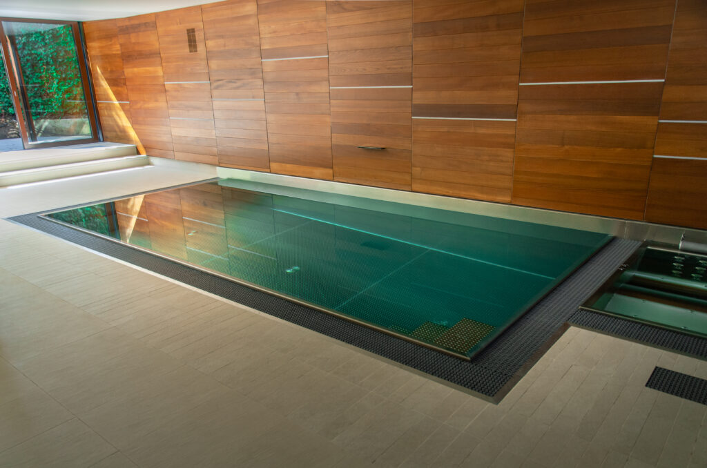 Luxury stainless-steel indoor pool IMAGINOX