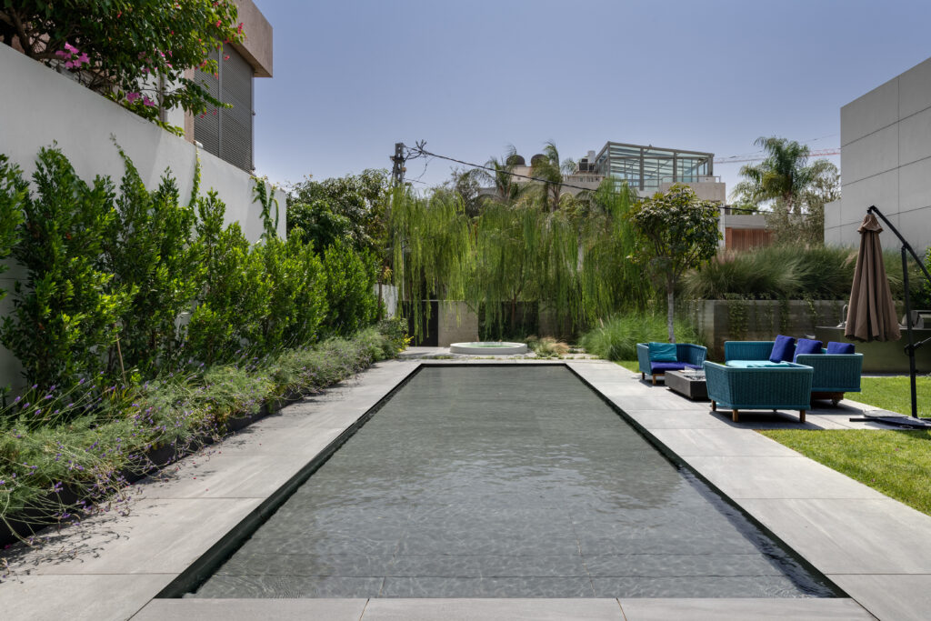 Terrace, paddling pool and swimming pool in one solution