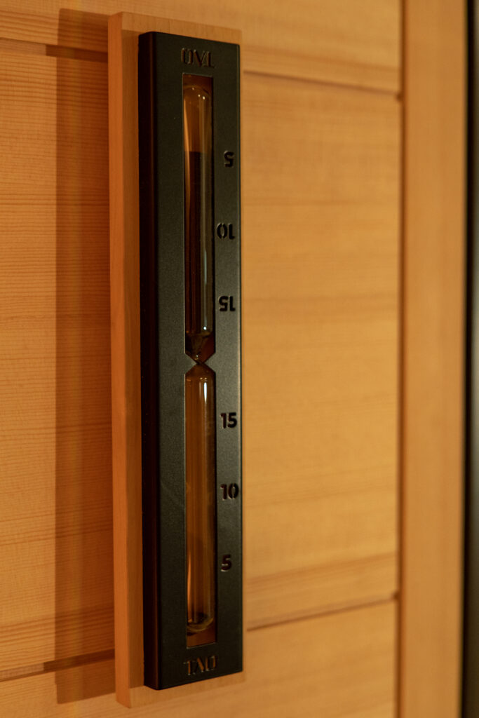 Black hourglass by TAO saunas