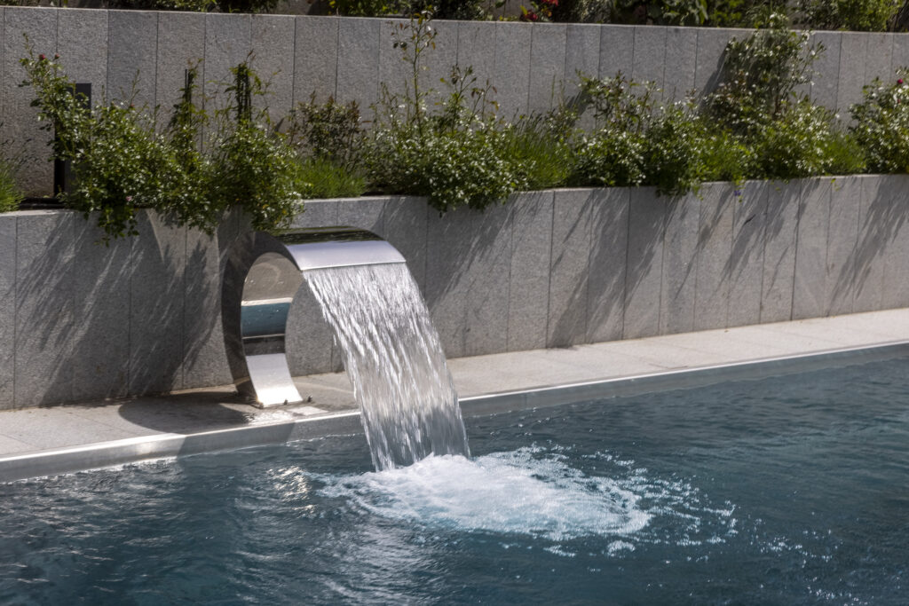 Imaginox stainless steel waterspout