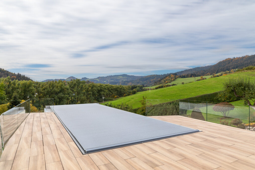 Popular lamella cover