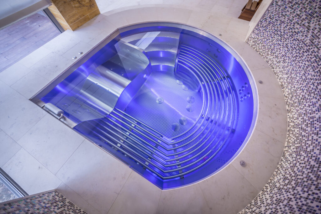 Tailor-made hot tub according to the client's wishes